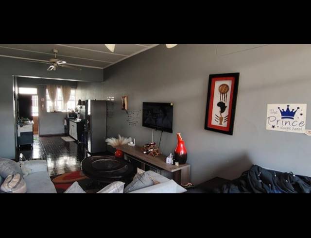 2.5 BEDROOM APARTMENT FOR SALE IN SUNNYSIDE